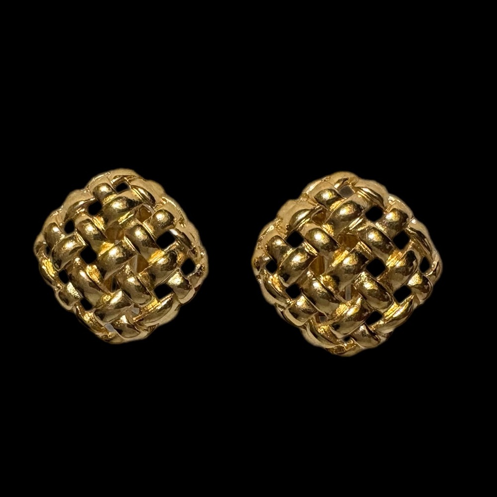 Givenchy Vintage gold-tone basket weave clip-on earrings - Picture 3 of 5